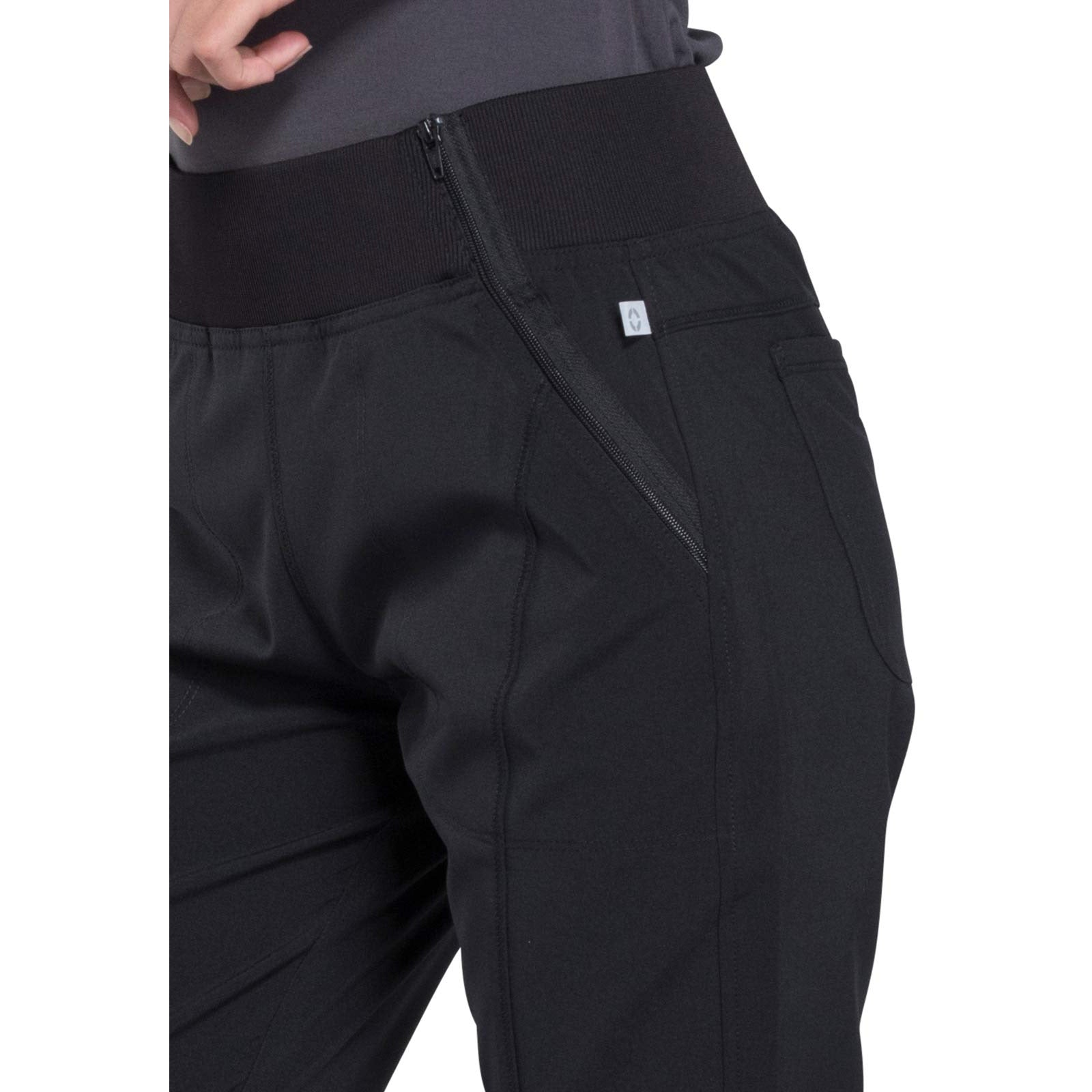 Pantalón Cherokee Infinity Jogger Negro Mujer CK110A 